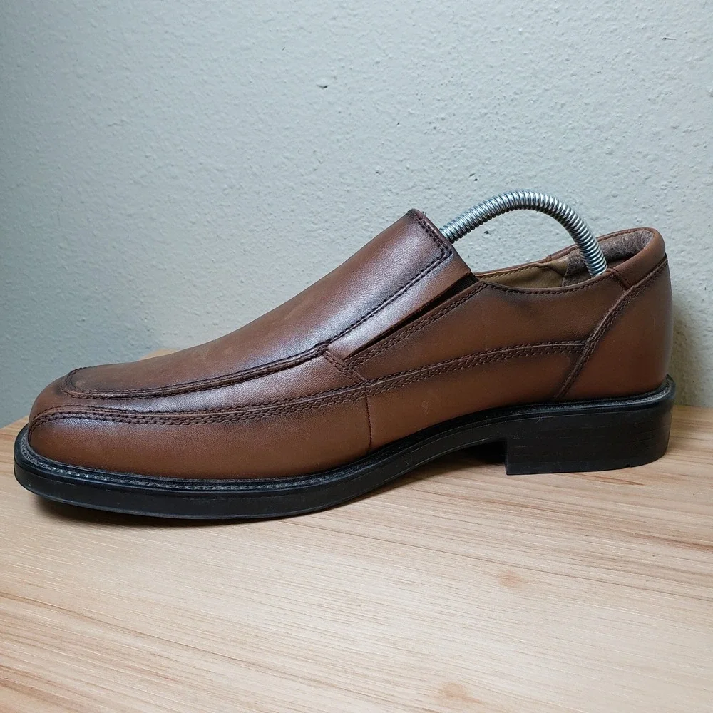 Dockers Slip On Comfort‎ Loafers Classic Brown Leather Comfort Shoes Size 9